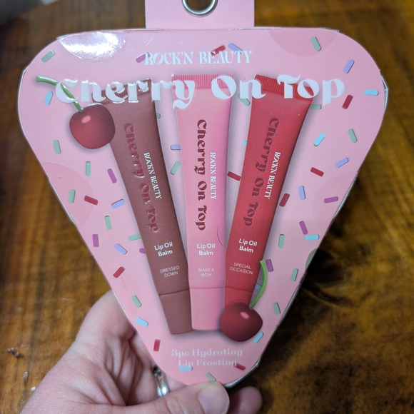 Rock'n Beauty Other - Cherry On Top Lip Oil Balm Set - Pink, Red, Brown
